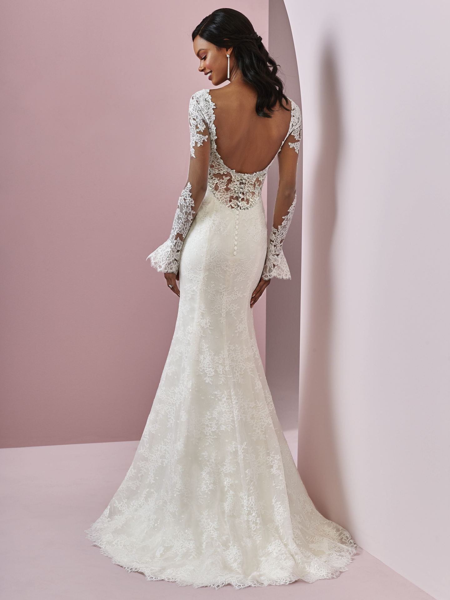 10 relaxed wedding dresses from our Camille collection by Rebecca Ingram - Choose Bonnie for an ultra-comfy sleeved wedding gown.